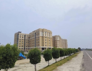 The Hotel Dream Land,,3 star