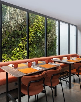 tmg hotel tebet marclan collection