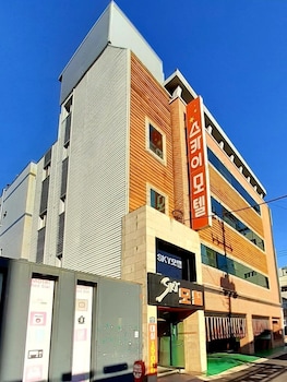 sky motel