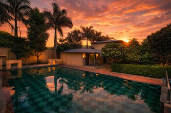 rambagh retreat stay with swimming pool