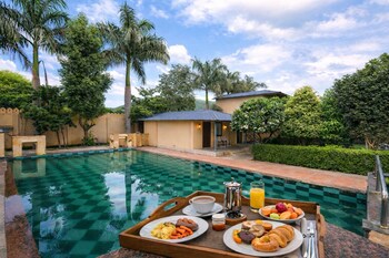 rambagh retreat stay with swimming pool