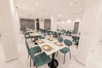 Neema Hotel Apartment,,4 star