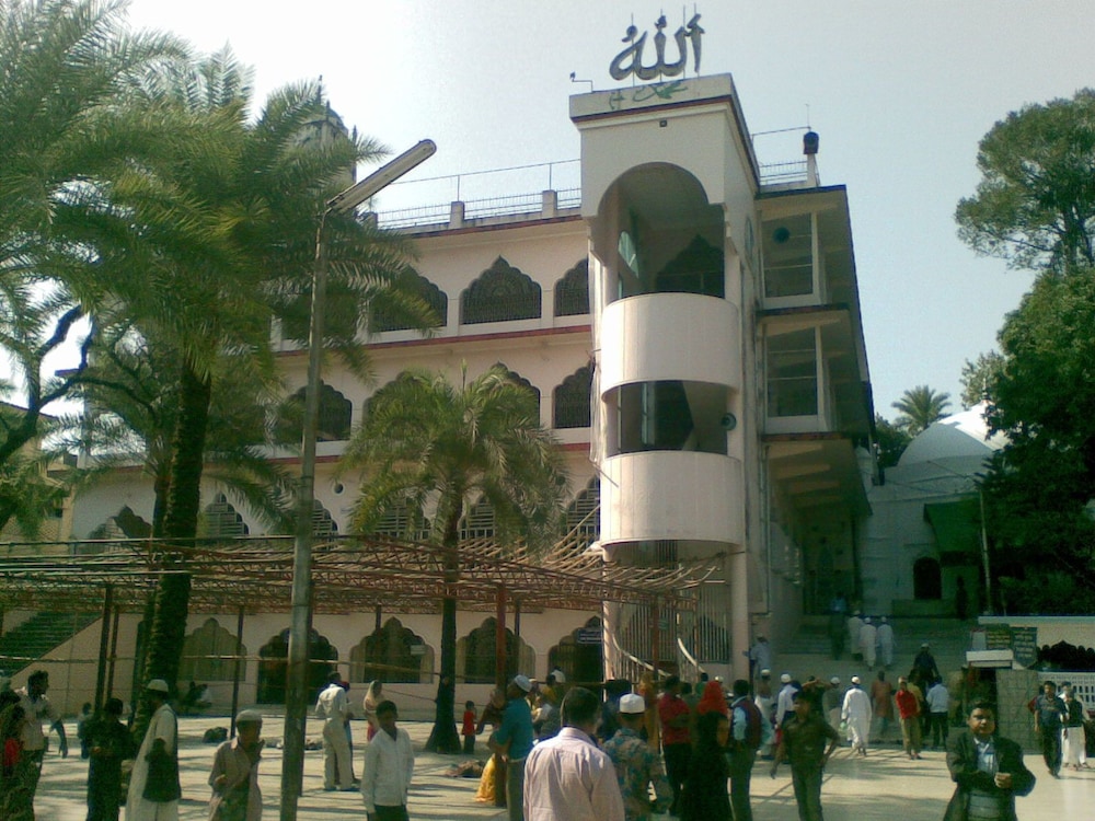 hotel metro international