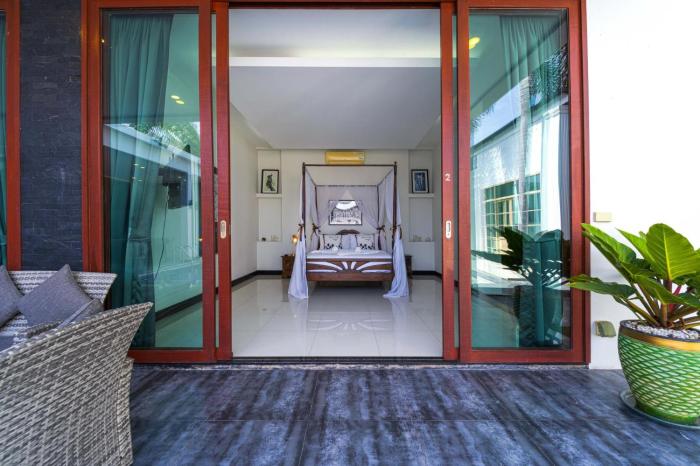 beautiful 4 bedroom pool villa bl9