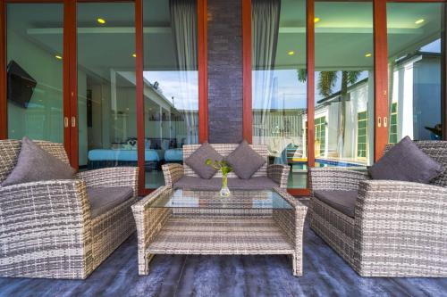 beautiful 4 bedroom pool villa bl9