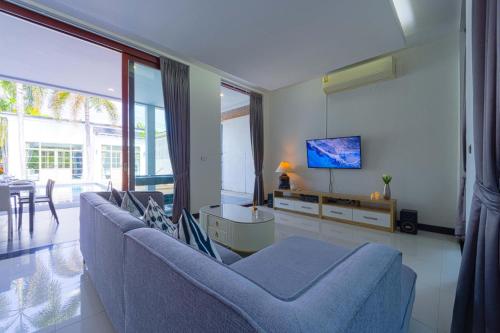 beautiful 4 bedroom pool villa bl9