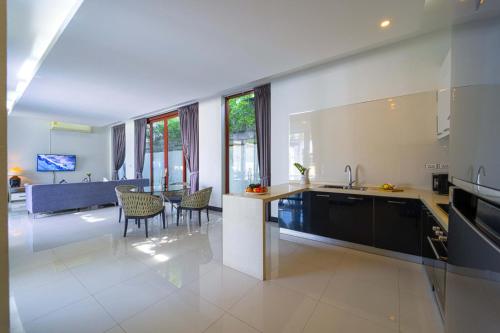 beautiful 4 bedroom pool villa bl9