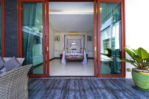 beautiful 4 bedroom pool villa bl9