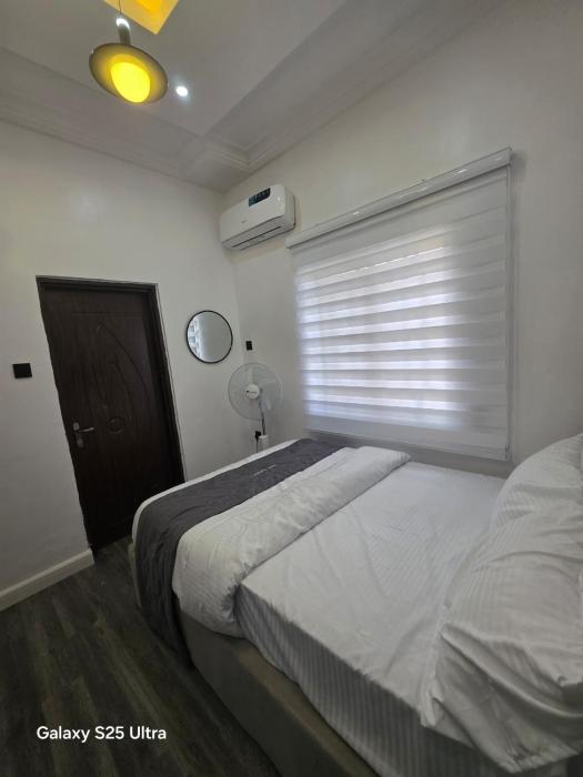 decorum apartments