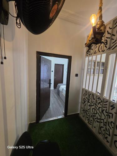 decorum apartments