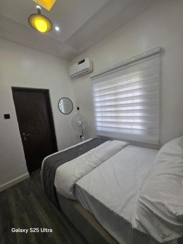 decorum apartments
