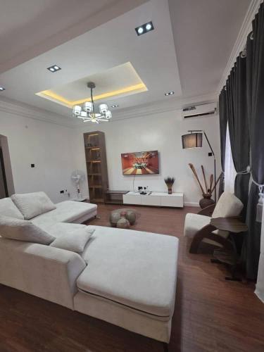 decorum apartments