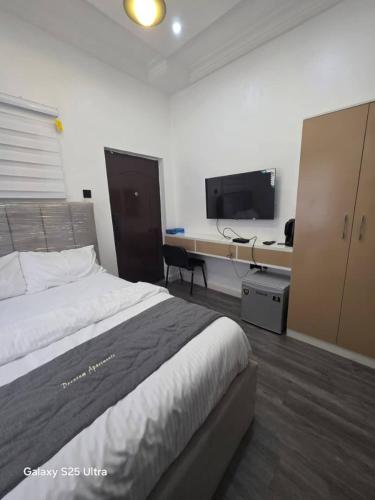 decorum apartments