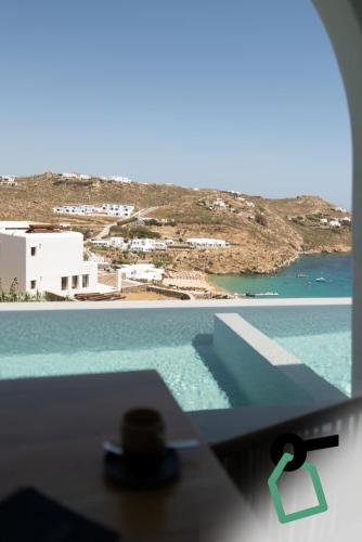 hotiday mykonos south coast