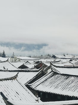 yiyuan snow mountain view historical naxi house