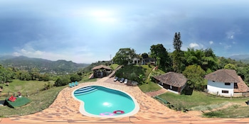 la villa the view