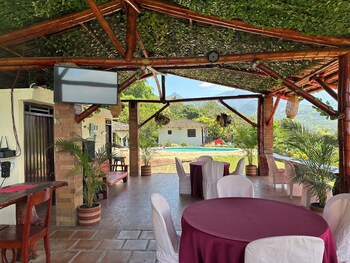 la villa the view