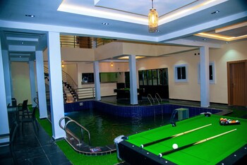 April 14 Hotel Ltd,,3 star