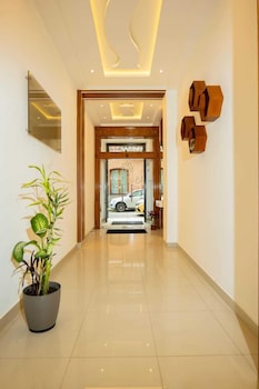 Hotel La Joya,,3 star