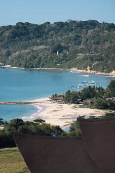 ketanu bamboo lodge sumba