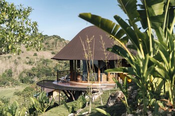 ketanu bamboo lodge sumba