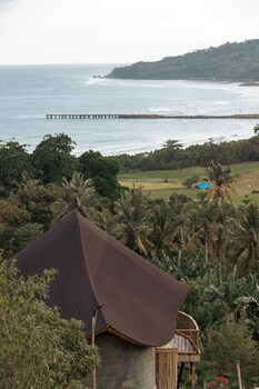 ketanu bamboo lodge sumba