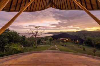 ketanu bamboo lodge sumba