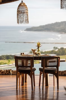 ketanu bamboo lodge sumba
