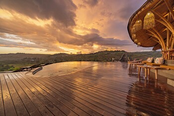 ketanu bamboo lodge sumba