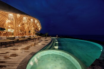 ketanu bamboo lodge sumba