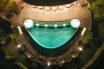 ketanu bamboo lodge sumba