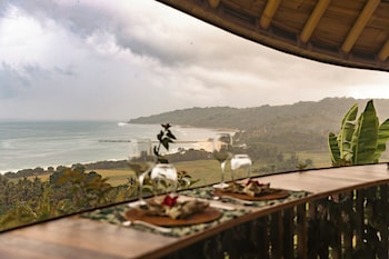 ketanu bamboo lodge sumba