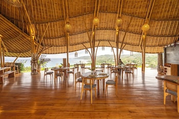 ketanu bamboo lodge sumba