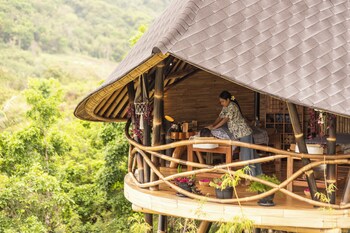 ketanu bamboo lodge sumba