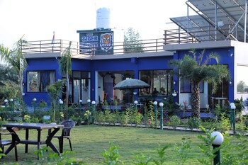 the tiger waterfront resort