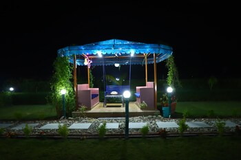 the tiger waterfront resort