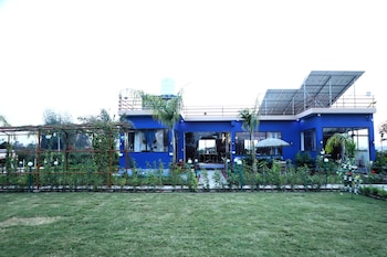 the tiger waterfront resort