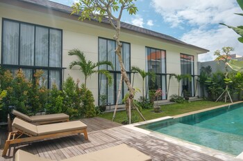 sunset loft seminyak bali