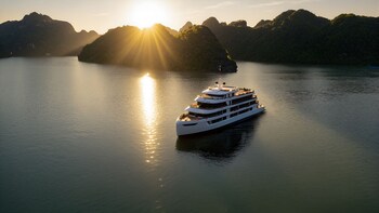 aqua luxury cruise
