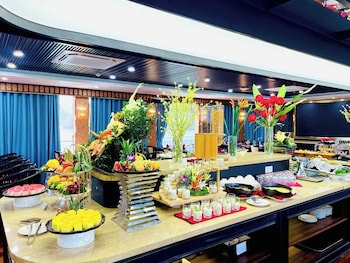 aqua luxury cruise