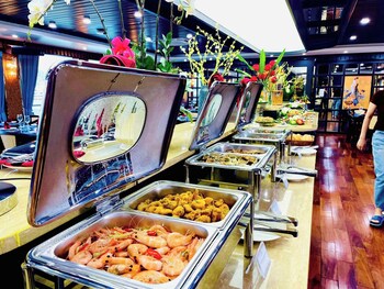 aqua luxury cruise