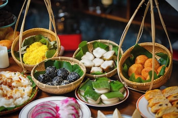 tam coc mountain sunset and garden hotel