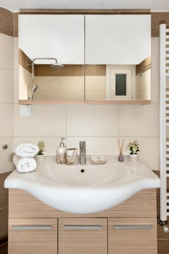porto sea view apartments a svolou 29