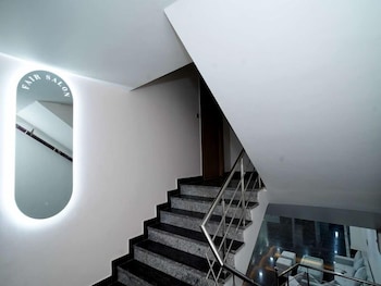 hotel ns near delhi airport