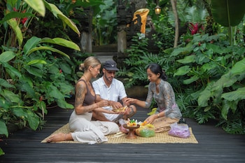 aksmi suites and villas