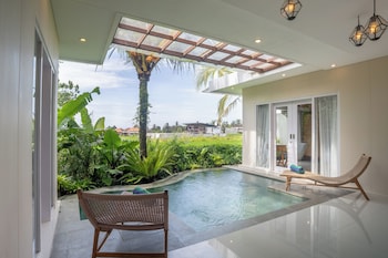 aksmi suites and villas