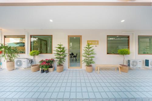 the nook hotel