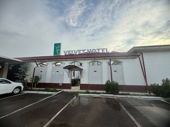 velvet hotel