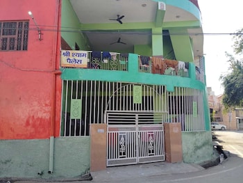 shyam palace homestay