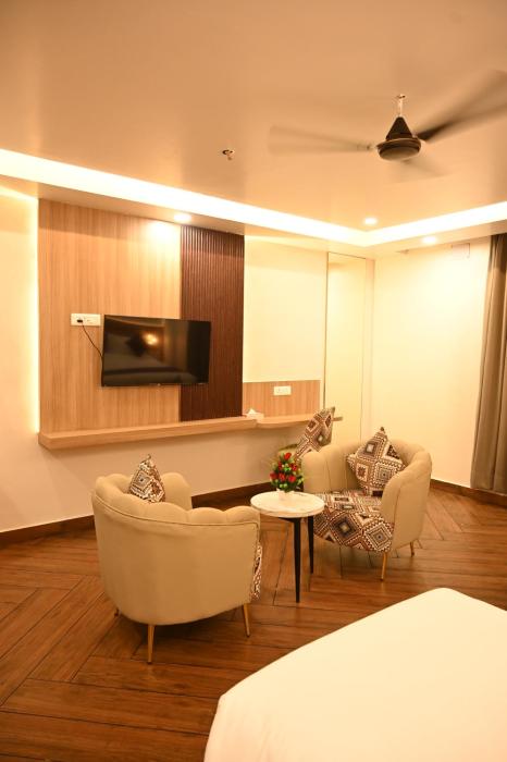 the regal crown by ritya hotels